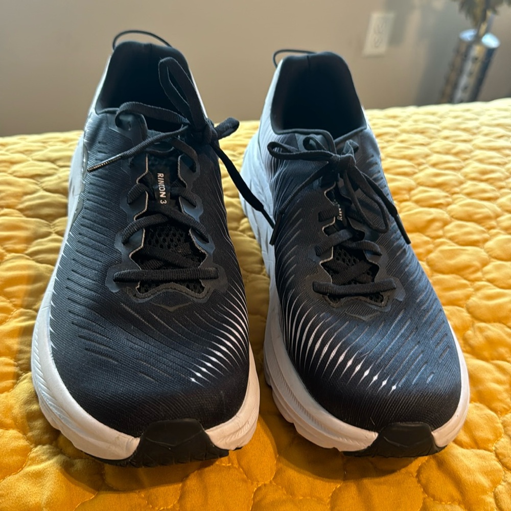 HOKA Rincon 3 sneakers